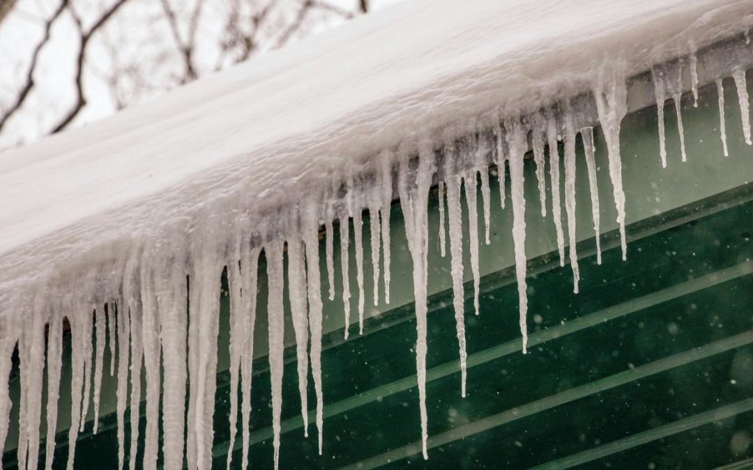 Winter Weather Roof Damage Signs: What to Look for After Cold Snaps and Freeze Events